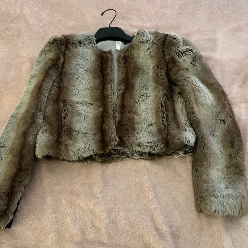 Cropped faux fur coat